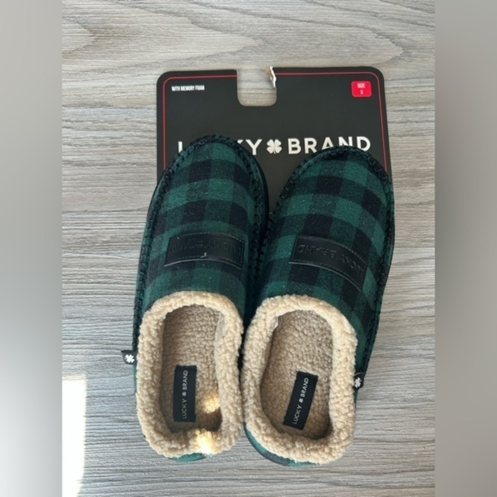 ✨NEW Lucky Brand Green Plaid Slippers